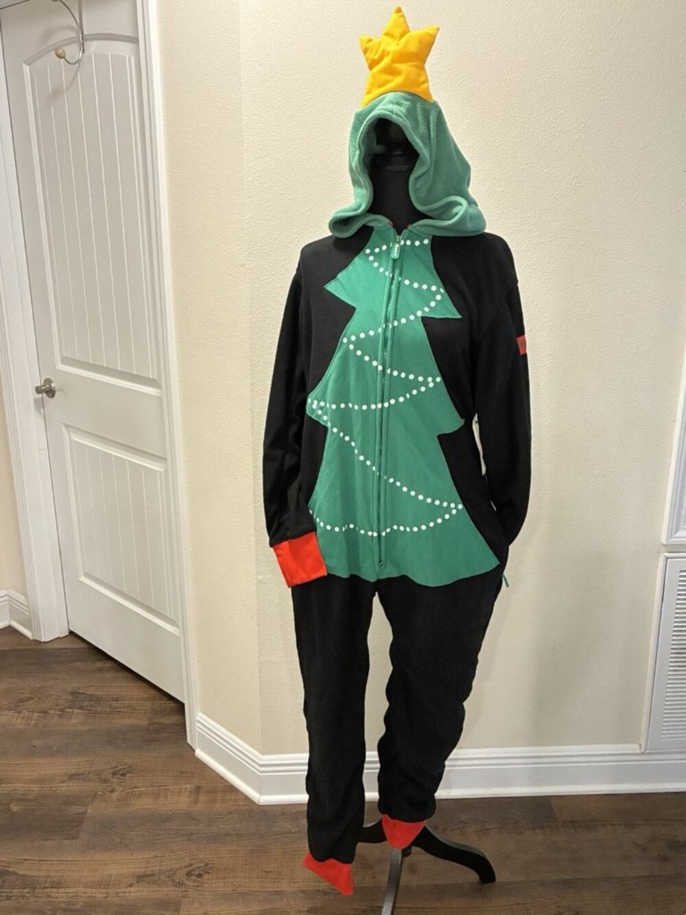 Tipsy Elves Christmas Tree Toss Game Jumpsuit Men’s Size Medium